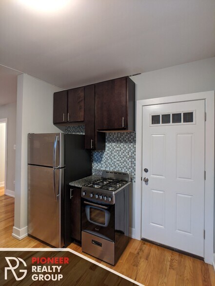 Building Photo - 2812 N Mildred Ave