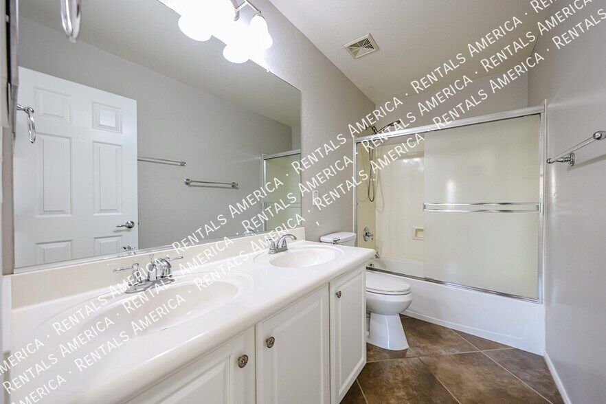 Building Photo - 3751 Desert Creek Ln