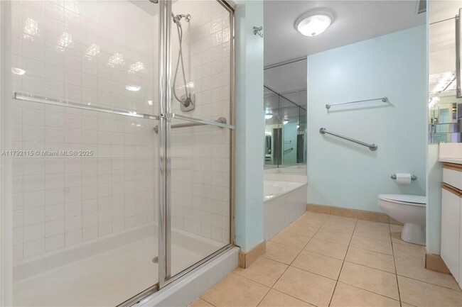 Building Photo - 3610 Yacht Club Dr