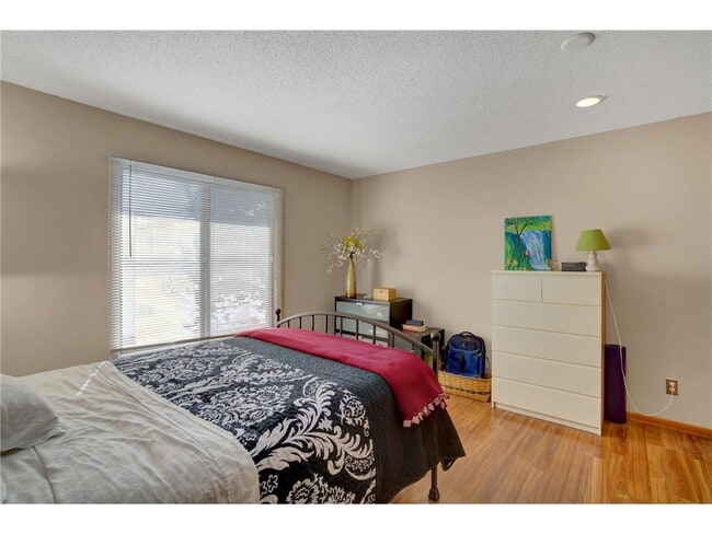 Building Photo - 7300 York Ave S