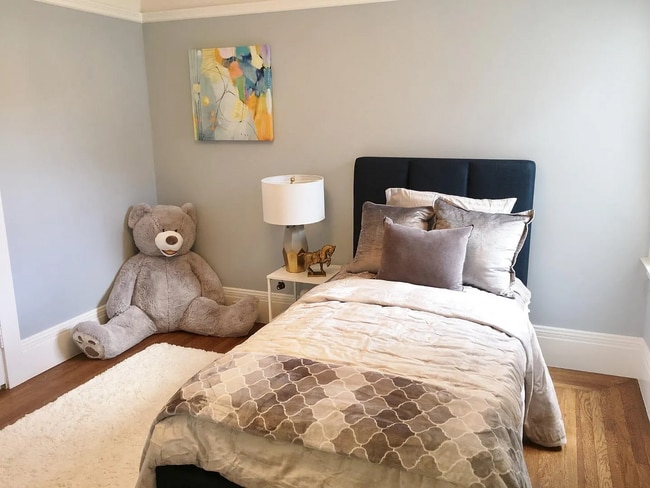 Building Photo - 842 Edinburgh St