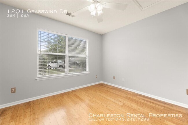 Building Photo - 1201 Grasswind Dr