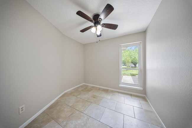 Building Photo - 22619 Pine Mist Ln