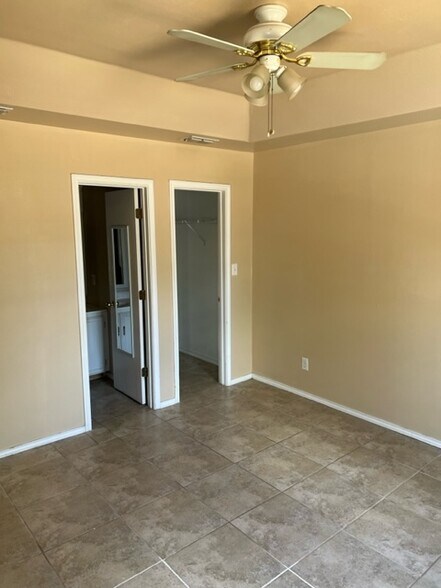 Building Photo - 404 Habanero Dr