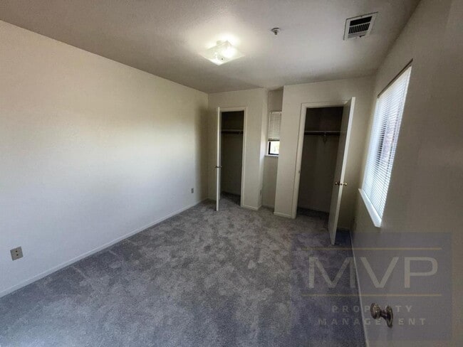 Building Photo - 411 N 1st Ave