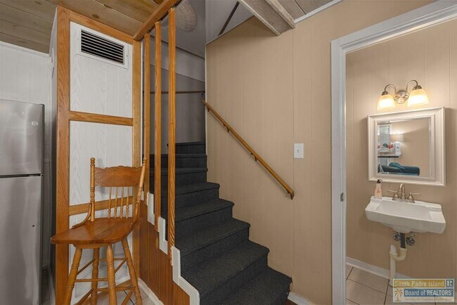 Building Photo - 2615 Gulf Blvd