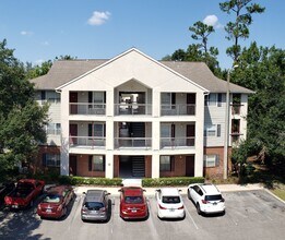 Building Photo - FOR RENT. 1 bedroom 1 bathroom condo first...
