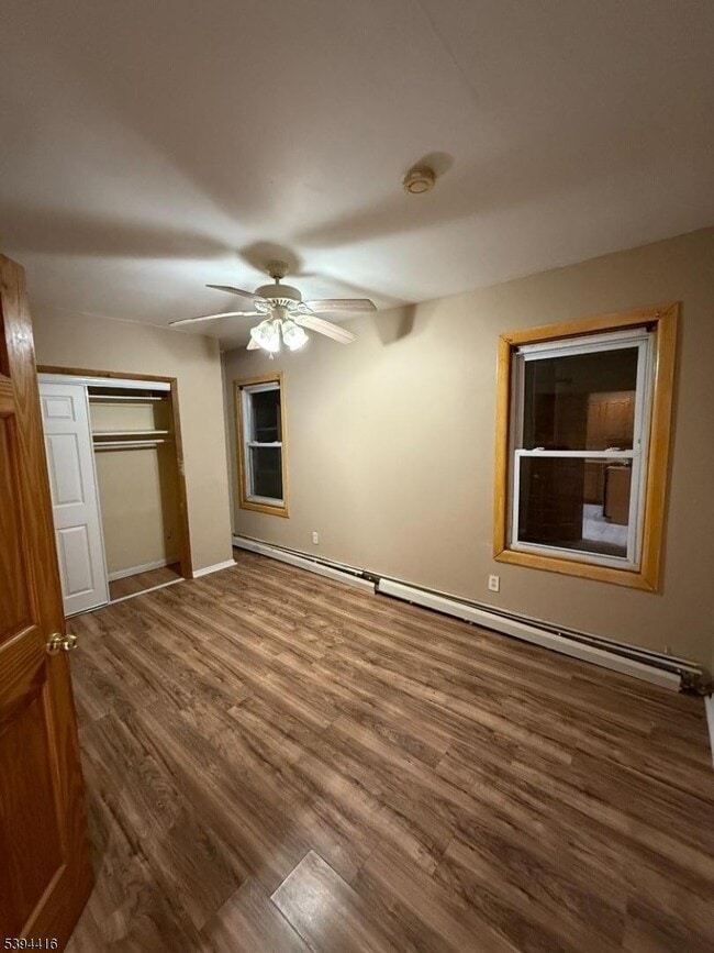 Building Photo - 389 Amherst St