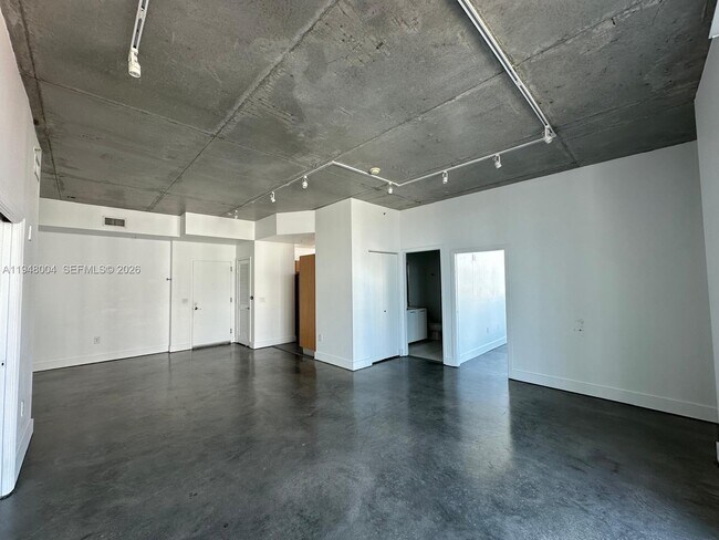 Building Photo - 2275 Biscayne Blvd Blvd