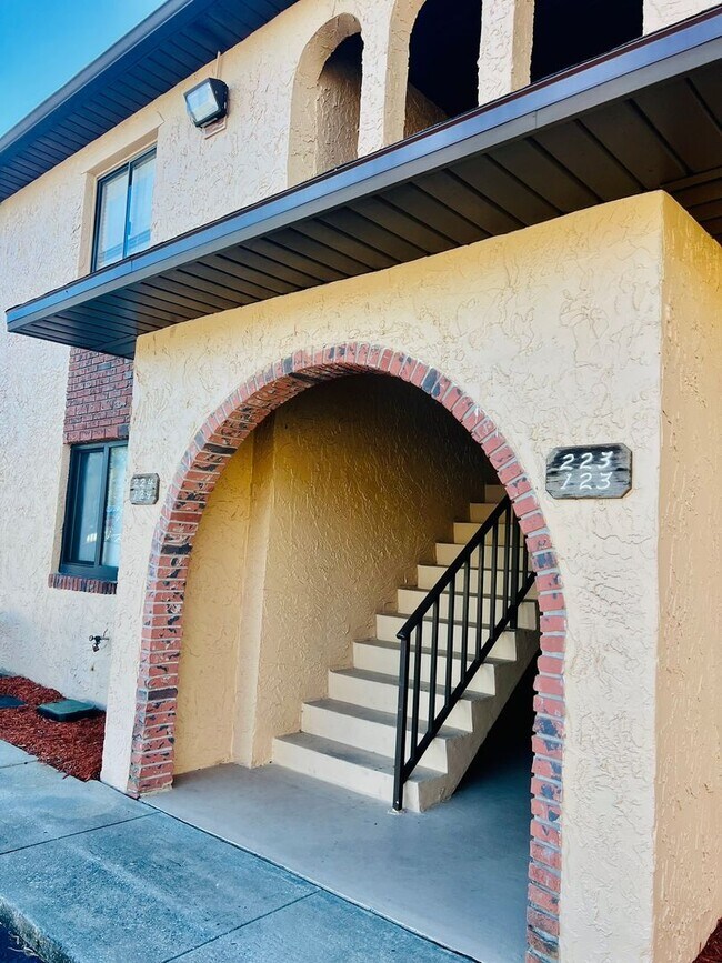 Building Photo - 2/2 Condo in Melbourne for Rent!