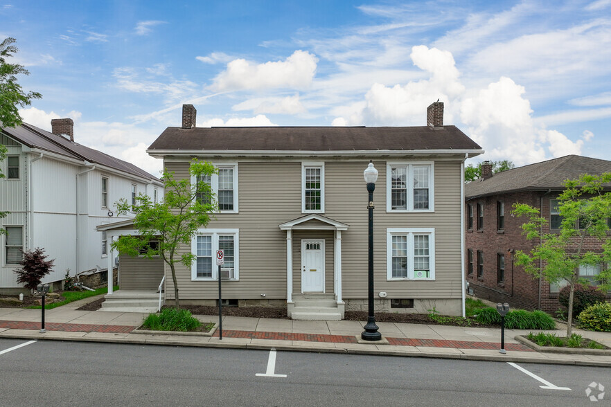 Attractive Exterior Unit Facades - The Penn Quarters-Old Town