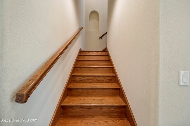 Building Photo - 7205 Primavera Ln