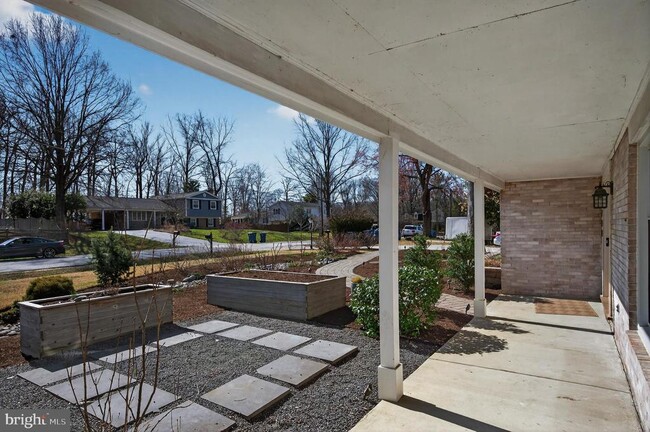 Building Photo - 10730 Anita Dr