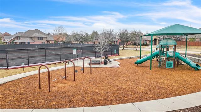 Building Photo - 5048 Exposition Way