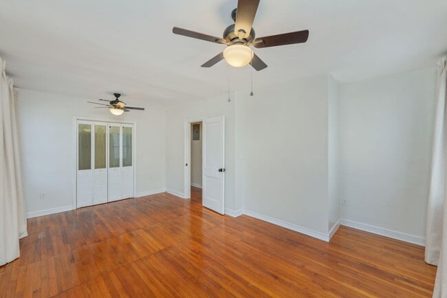 Building Photo - 204 E 2nd Ave