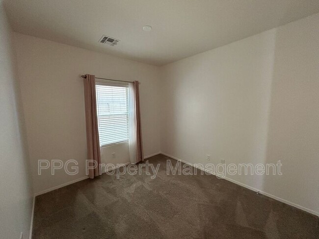 Building Photo - 21217 W Holly St