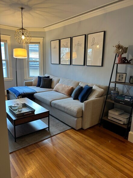 Building Photo - 63 Downer Ave