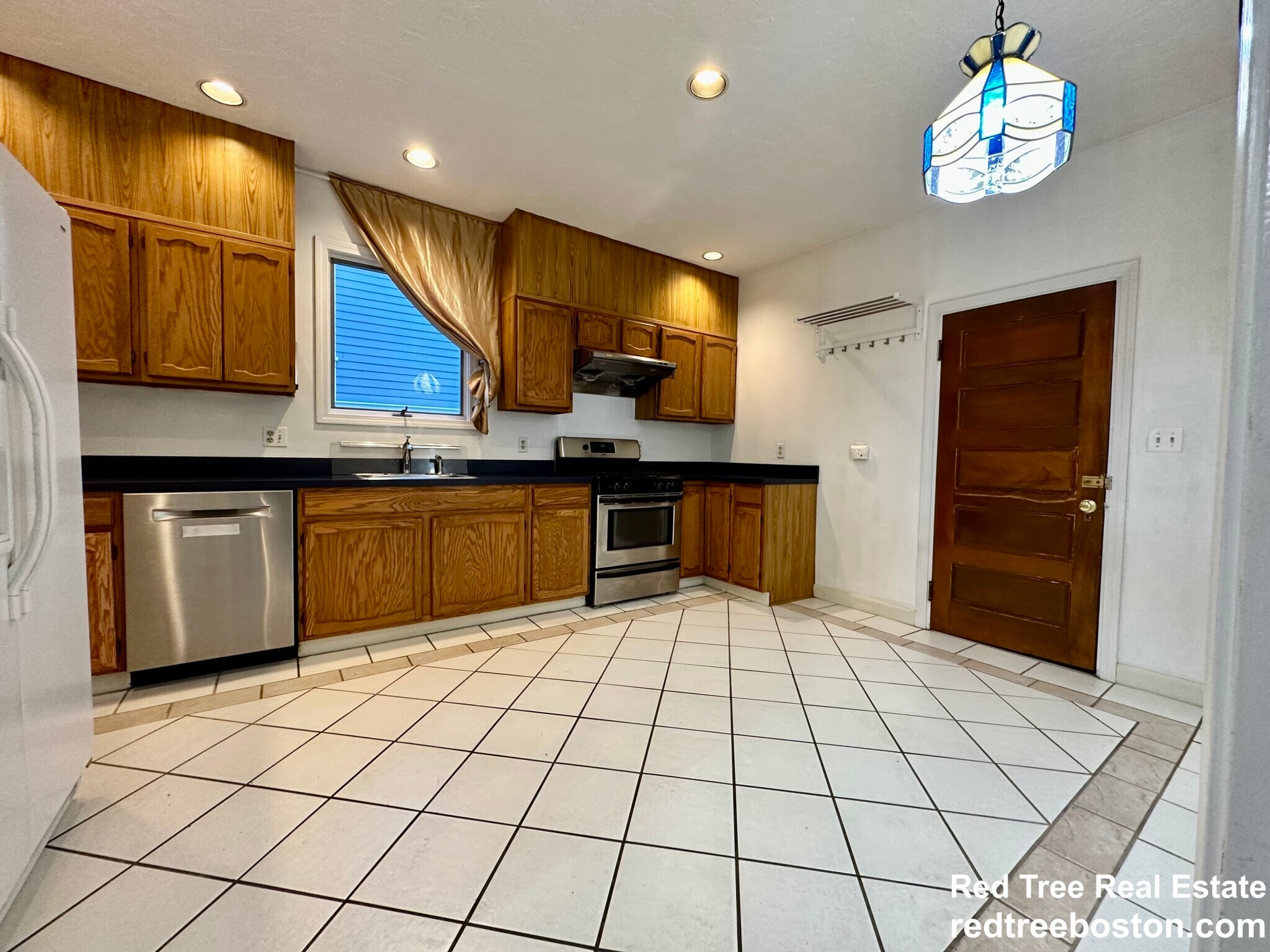 Building Photo - 29 Woodlawn St