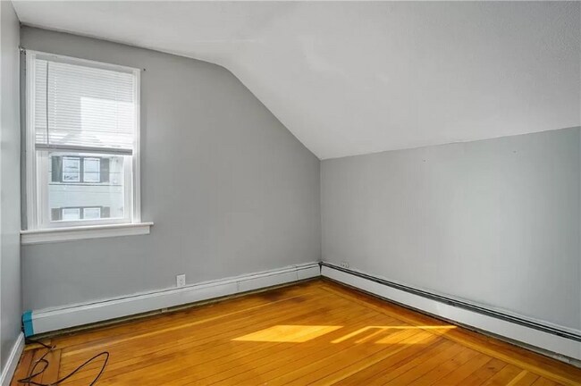 Building Photo - 111 Metcalf St
