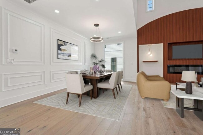 Building Photo - 120 Thome Dr