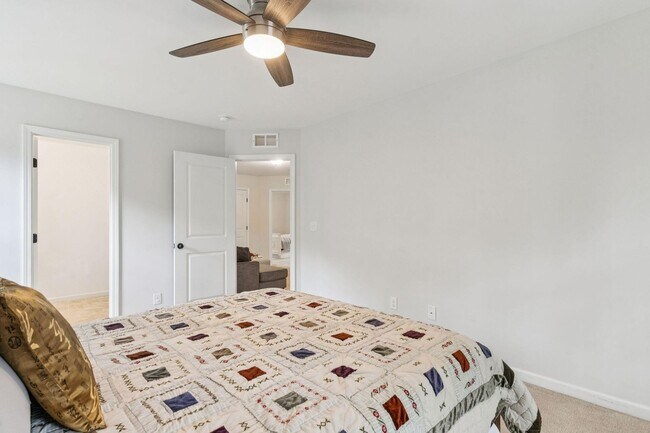 Building Photo - 4 Bedroom, 2.5 Bathroom Home in The Refuge at Ravenel - Ravenel