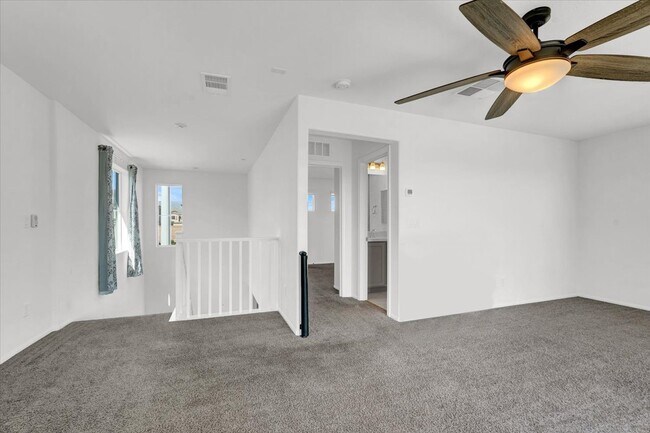 Building Photo - 8033 Skye Foxx St