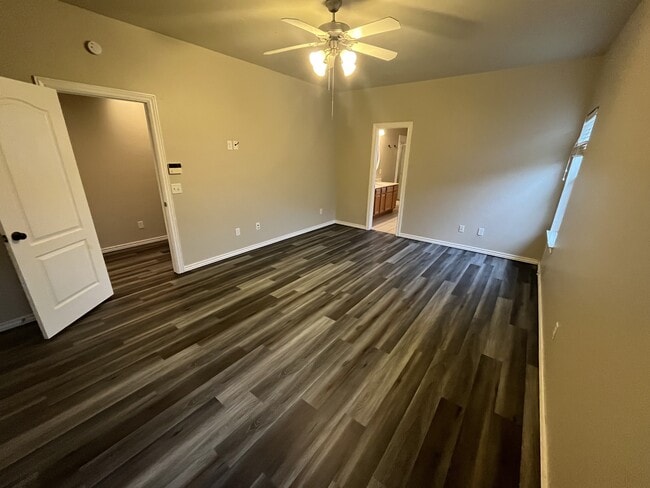 Building Photo - 2321 SW 94th St