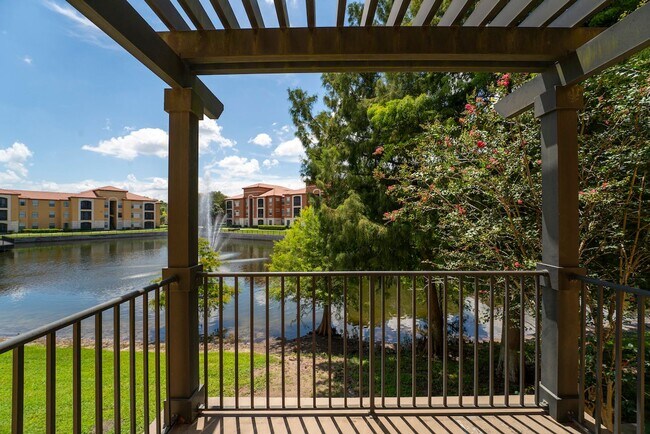 Building Photo - Nice 3/2.5 Townhouse with 2-Car Garage in ...