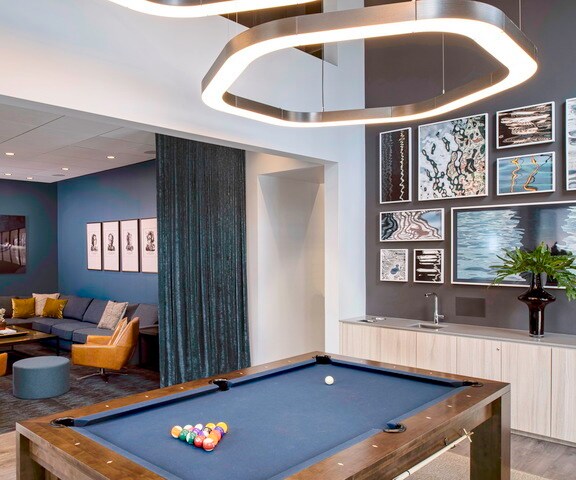 Building Photo - 450 E Waterside Dr