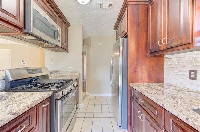 Building Photo - 4705 Dogwood Dr
