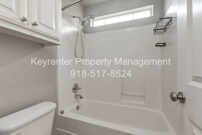 Building Photo - 3 Bed | 2 Bath | Jenks