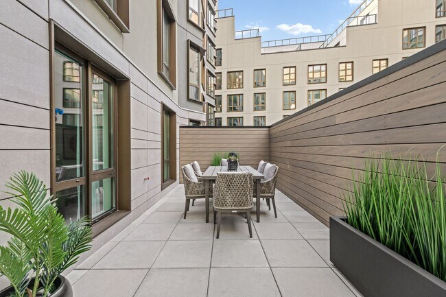 Building Photo - 2971 Shell Rd