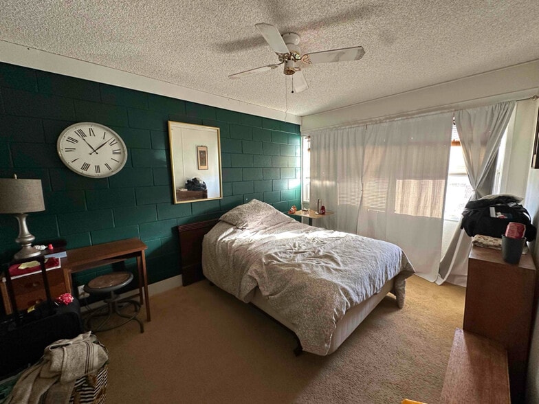 Building Photo - 85-136-136 Ala Walua St