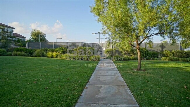 Building Photo - 26882 Greenleaf Ct