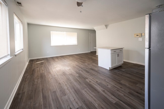 Building Photo - Timbercove Apartments and Townhomes