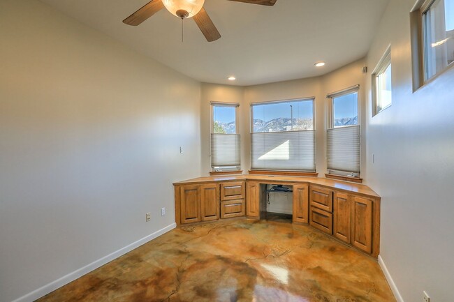 Building Photo - LONG TERM RENTAL in HIGH DESERT