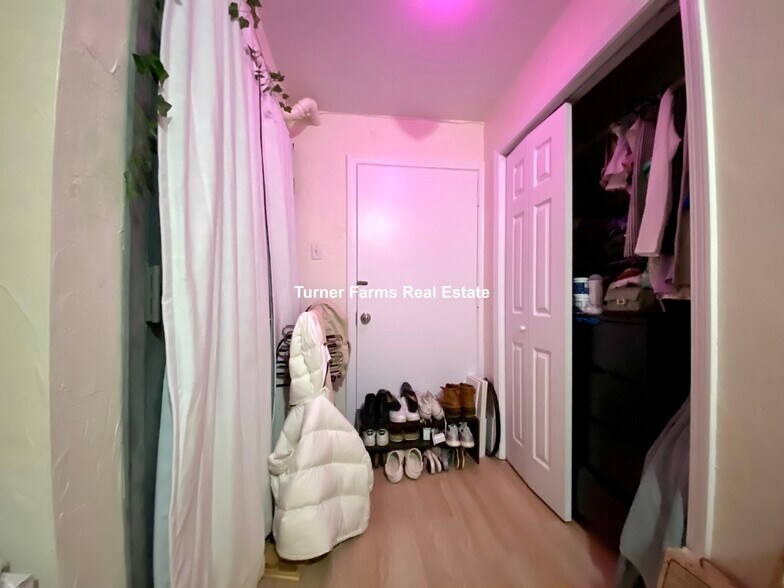 Building Photo - 1430 Tremont St