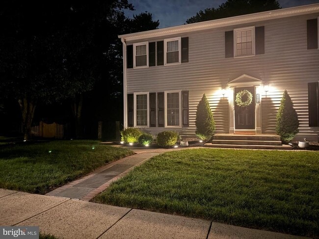 Building Photo - 204 Whispering Wind Ct SE