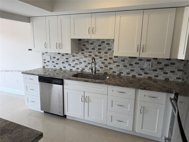 Building Photo - 5800 SW 127th Ave