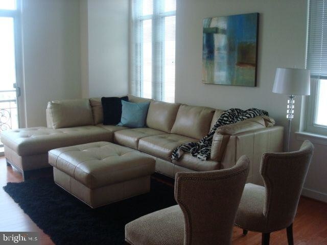 Building Photo - 155 Potomac Passage