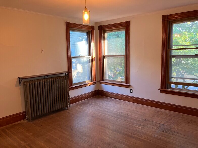 Building Photo - 308 Park Ave