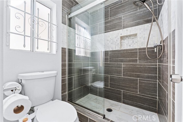 Building Photo - 628 Daisy Ave