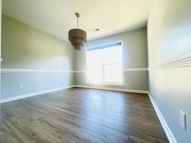Building Photo - 1414 Maymont Ct