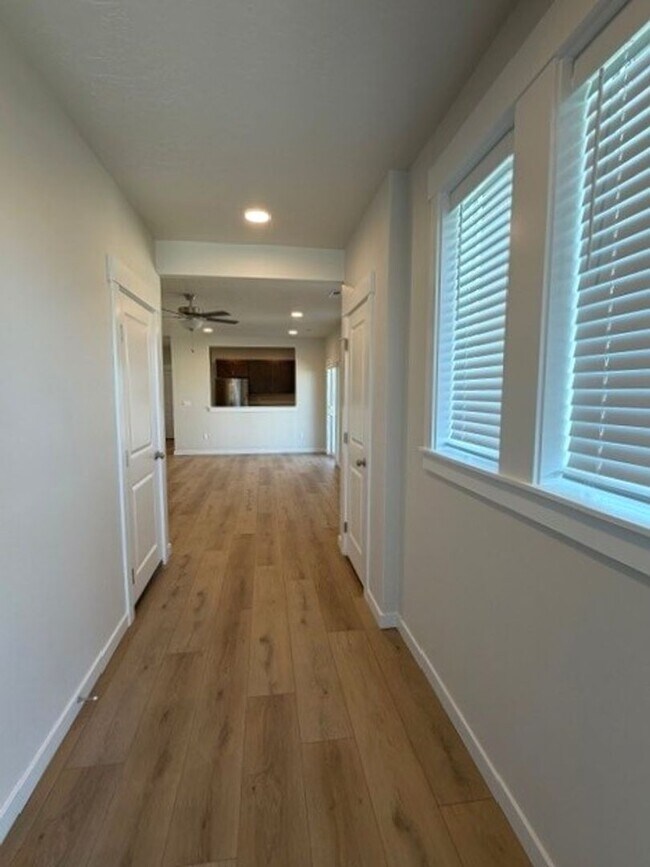 Building Photo - Beautiful newer 3 bed 2 bath home in Caldwell just off Linden Rd and Middleton Rd