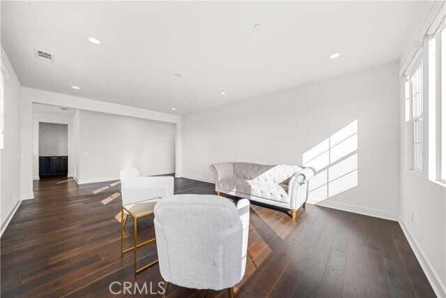 Building Photo - 204 Radial
