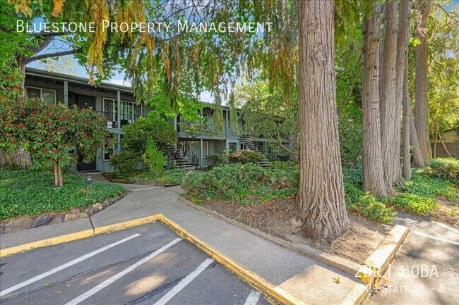 Building Photo - 2309 State St