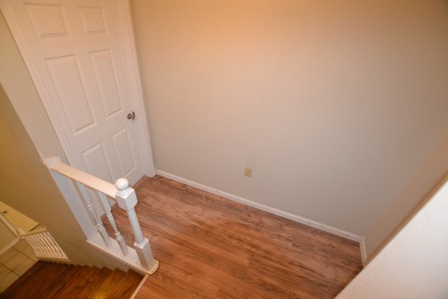 Building Photo - 1110 Willow Creek Dr