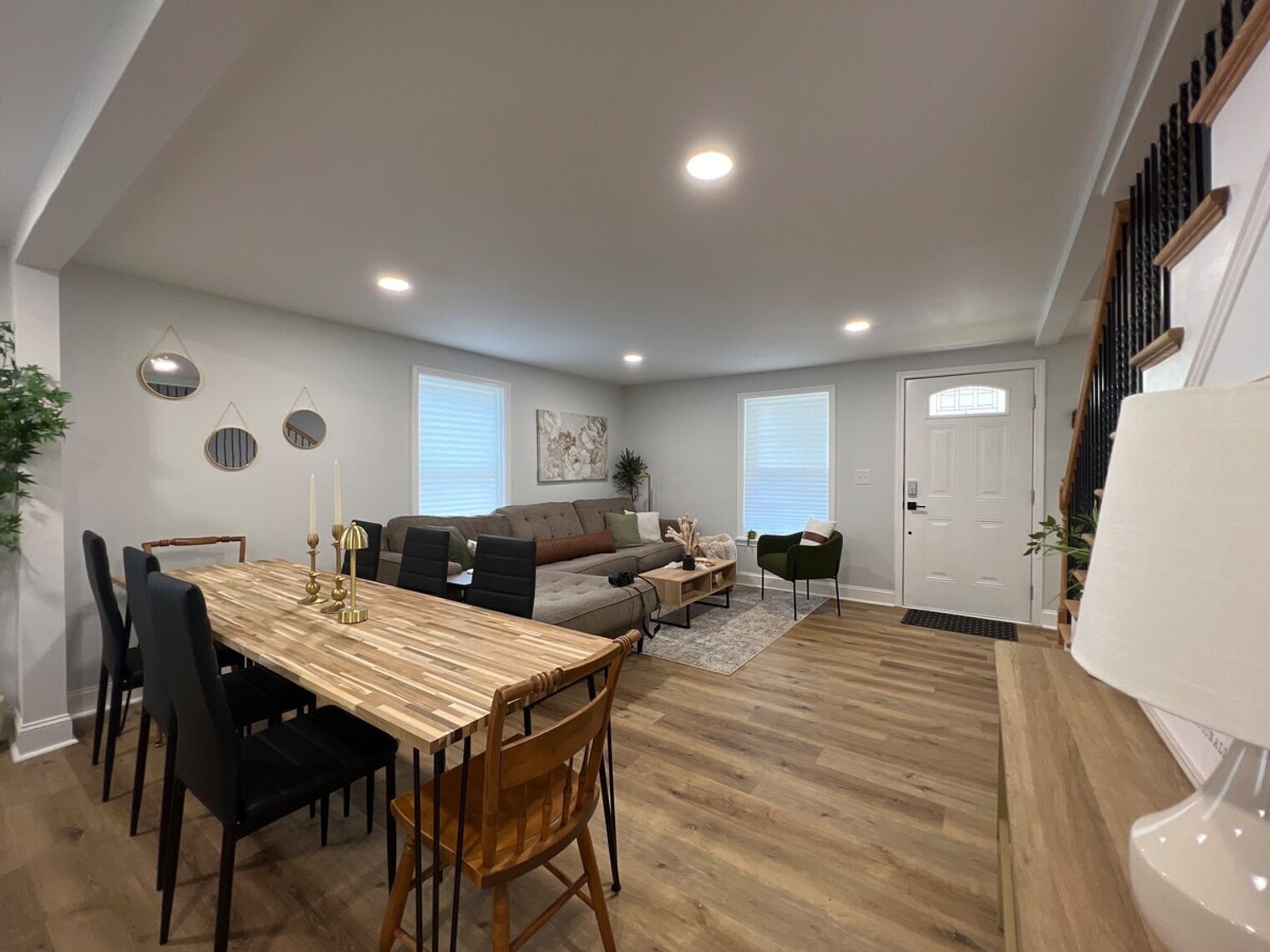 Building Photo - 33 Seth St