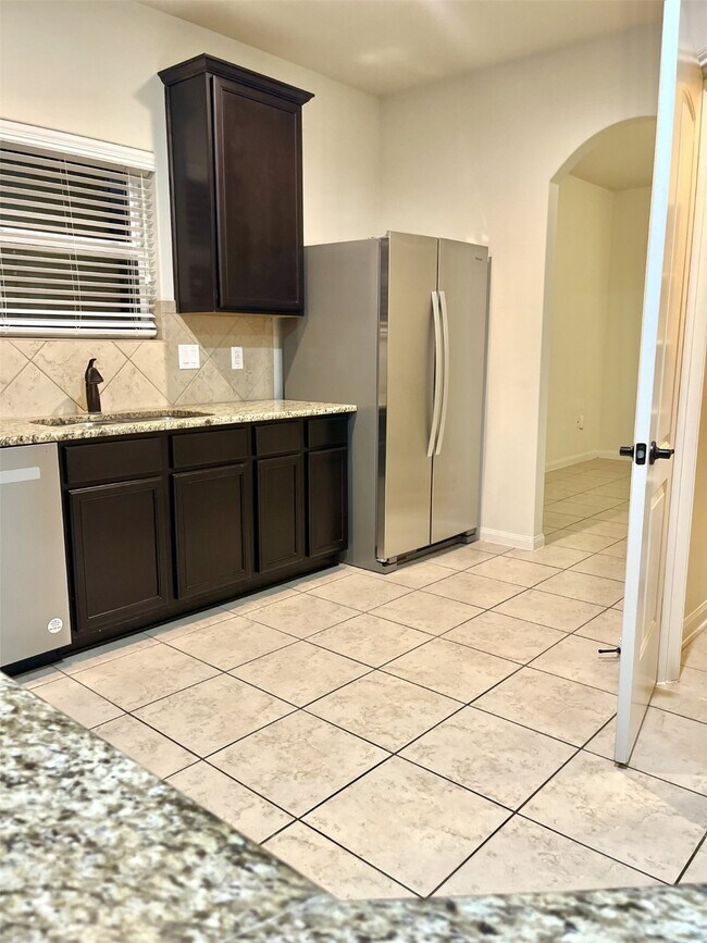 Building Photo - 20559 Iron Seat Dr