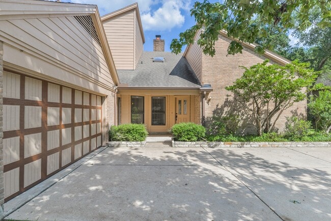 Primary Photo - 15175 Diana Ln